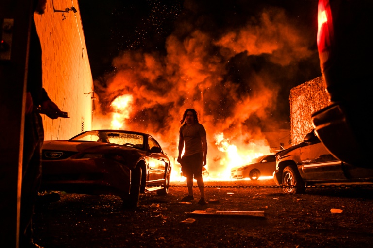 Minessotta riots fire